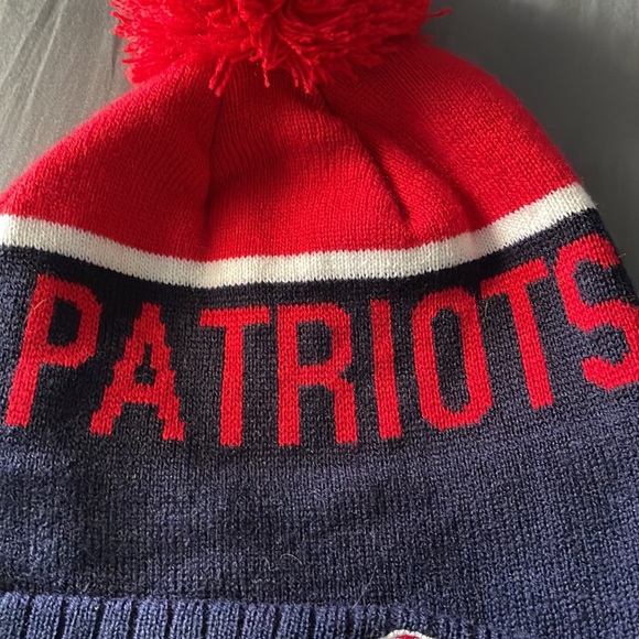 New England patriots winter hat - Picture 2 of 7